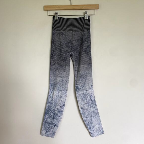 Lululemon Ebb To Train Tight Luna Wash Leggings Size 4 - Picture 7 of 7